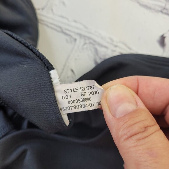 Under Armour Woman’s Black With Pink 20” leggings workout yoga running size S - Picture 5 of 11